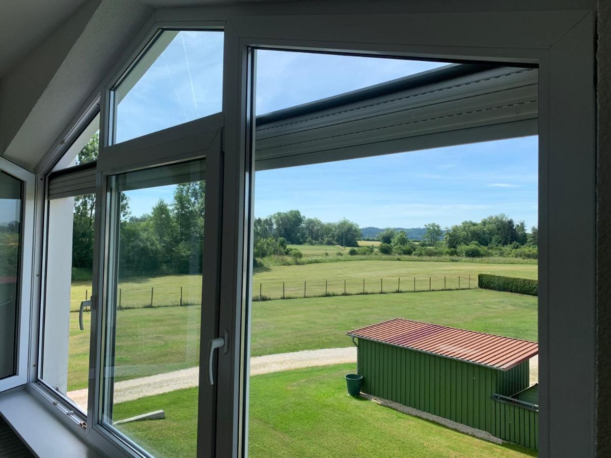 Schöne, große Ferienwohnung direkt am Donauradweg Herbertingen Exterior foto